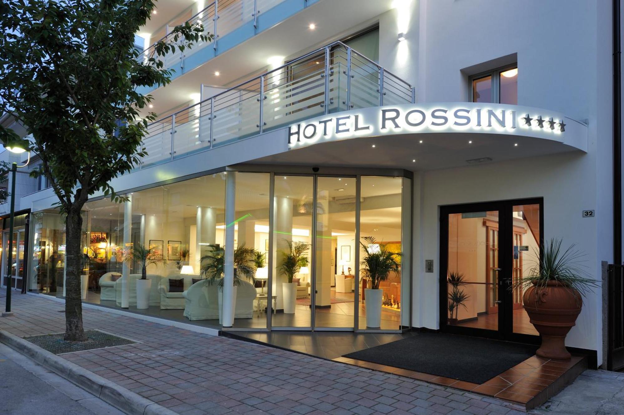 Hotel Rossini 4S لينانو سابيادورو المظهر الخارجي الصورة