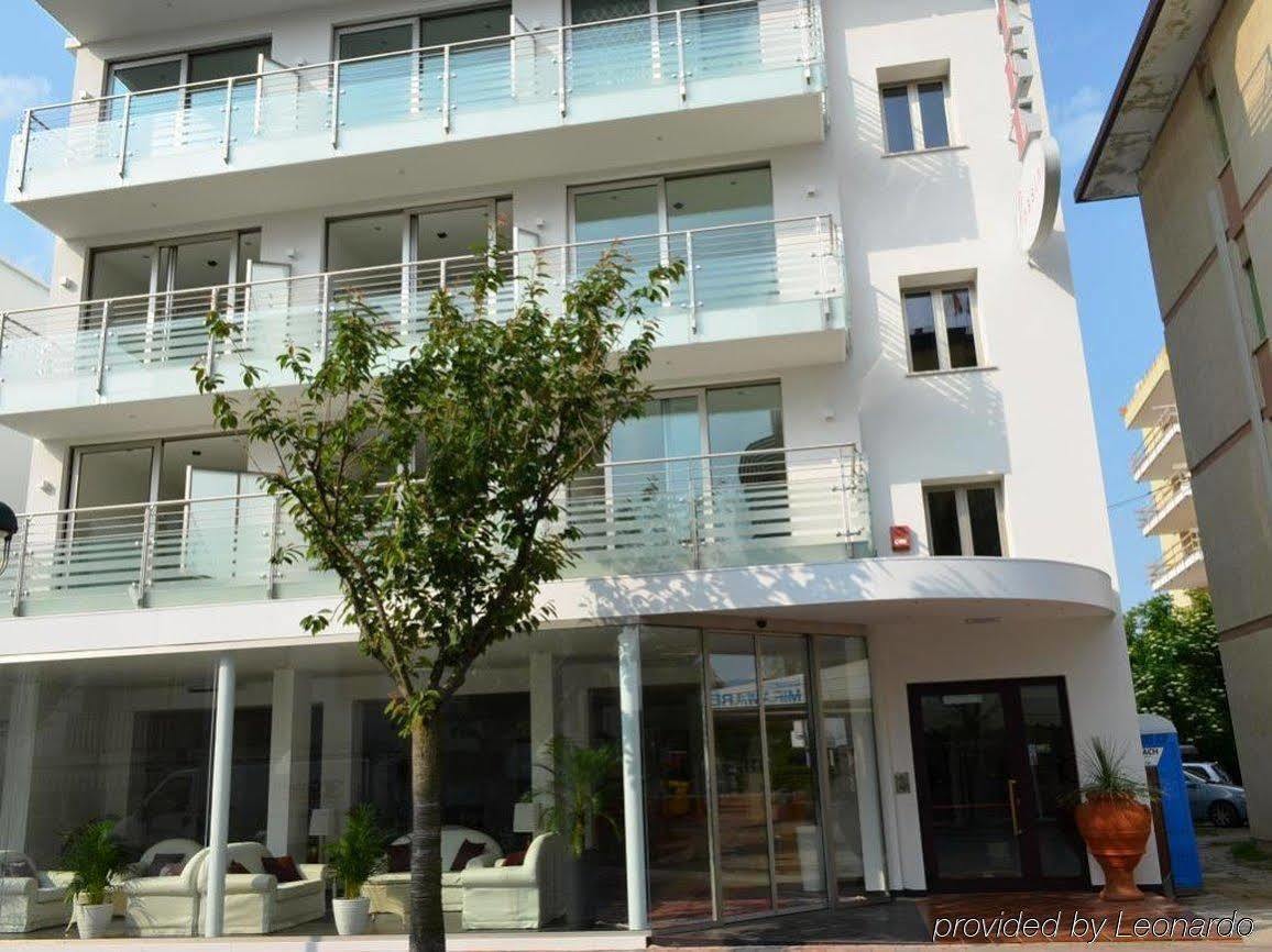 Hotel Rossini 4S لينانو سابيادورو المظهر الخارجي الصورة