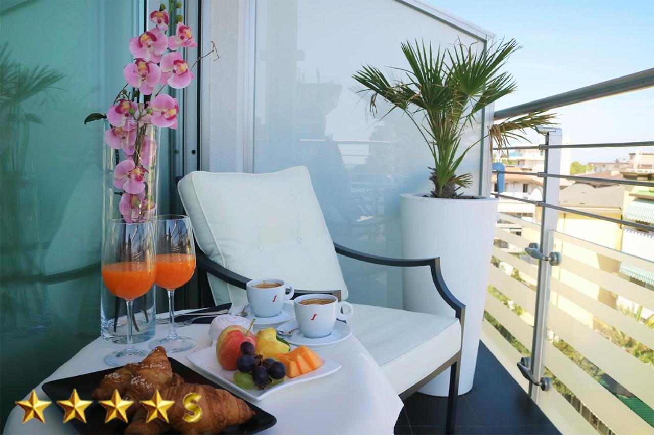 Hotel Rossini 4S لينانو سابيادورو المظهر الخارجي الصورة