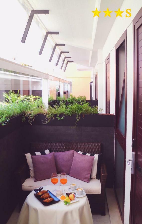 Hotel Rossini 4S لينانو سابيادورو المظهر الخارجي الصورة