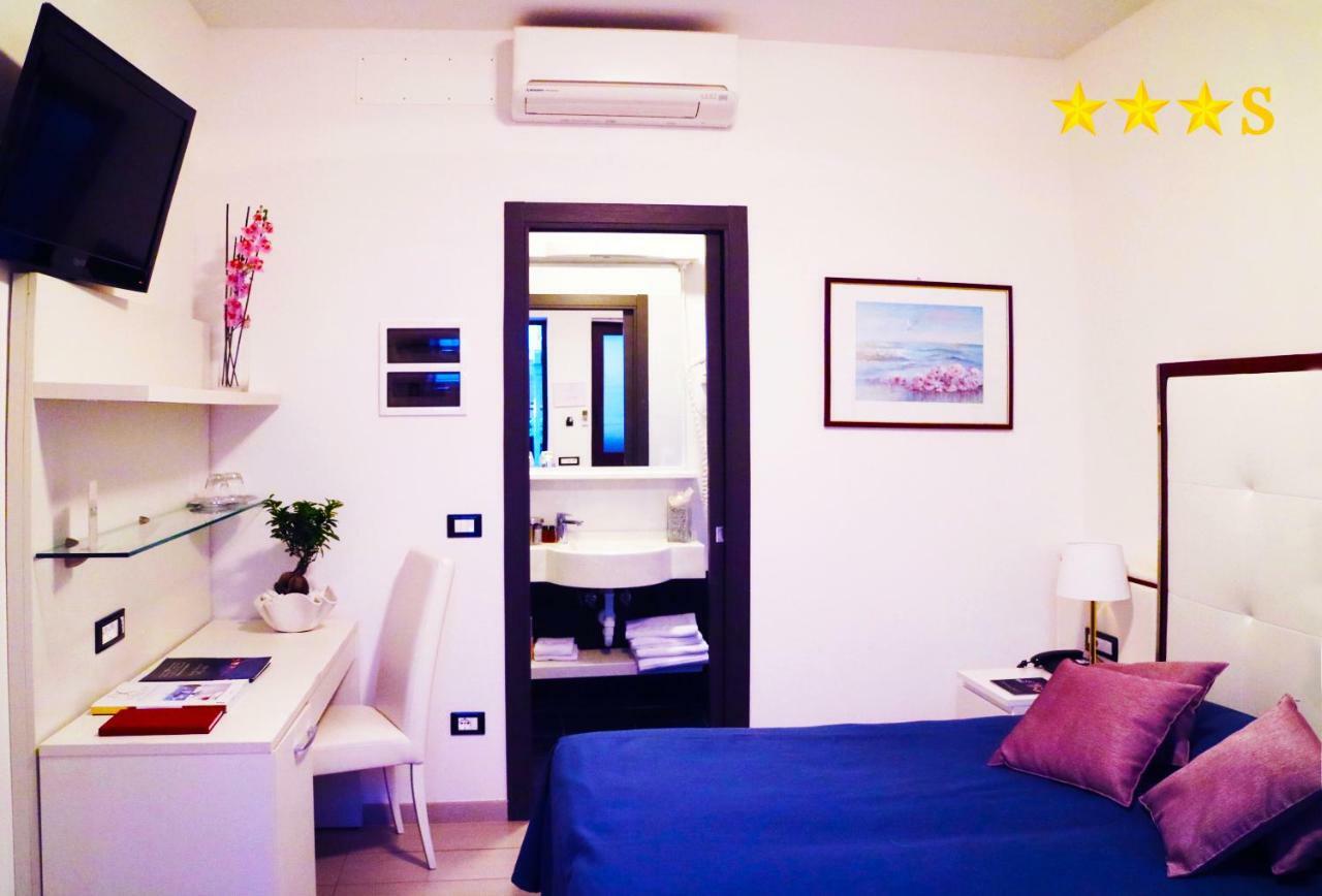 Hotel Rossini 4S لينانو سابيادورو المظهر الخارجي الصورة