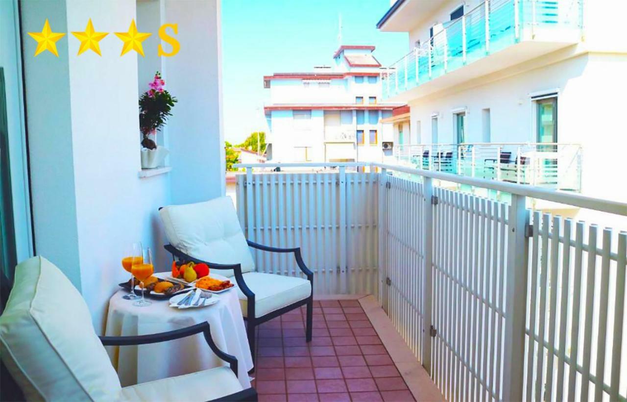 Hotel Rossini 4S لينانو سابيادورو المظهر الخارجي الصورة